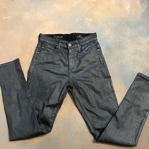AG Jeans (Adriano Goldschmied) The Farrah Skinny size 23. Coated fabric.